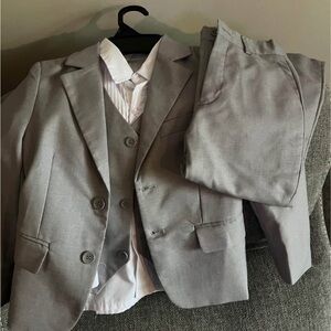 Kids Gray Suit - 5T